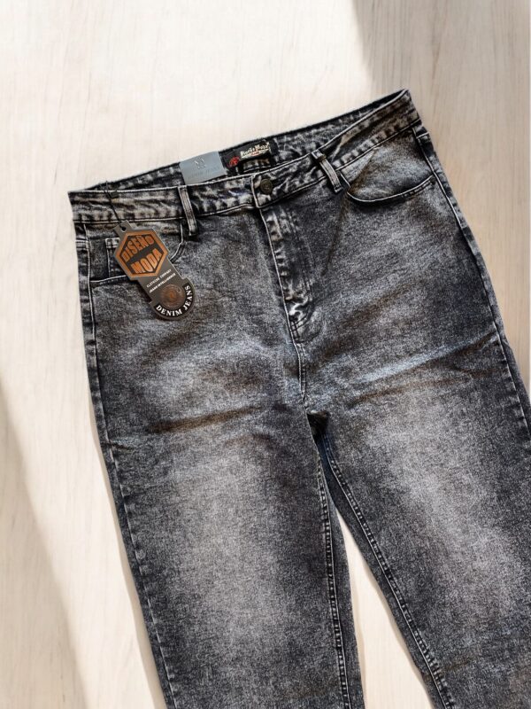 PANTALON RECTO GRIS OSCURO - Imagen 2