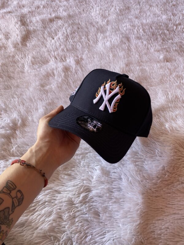 GORRO AJUSTABLE
