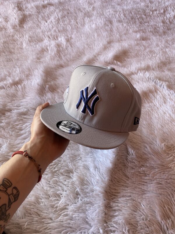 GORRO AJUSTABLE